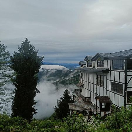 Хостел Sugar Cube Retreat Шимла Экстерьер фото